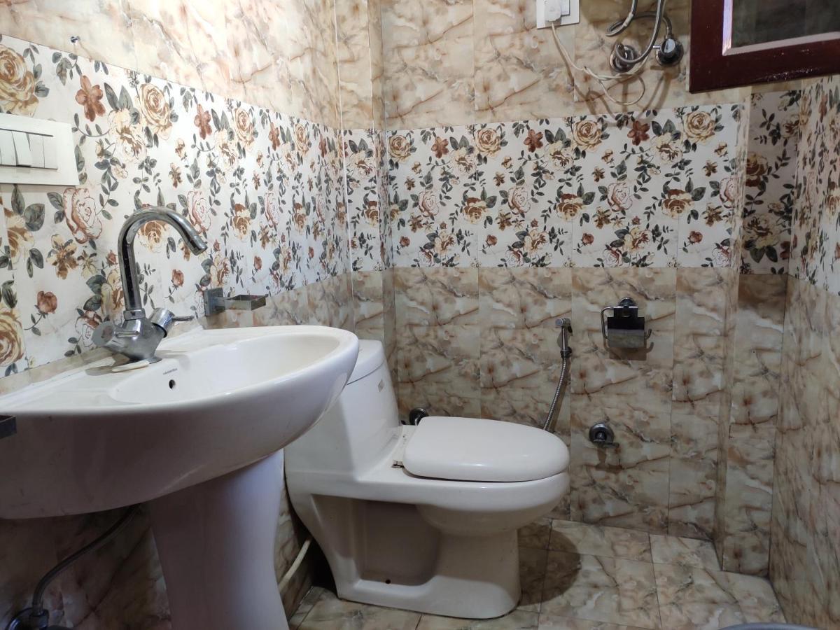 Hotel Balaji Далхаузи Екстериор снимка