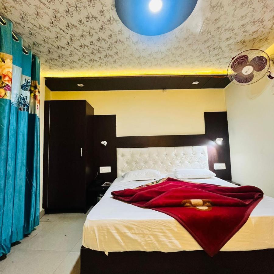 Hotel Balaji Далхаузи Екстериор снимка