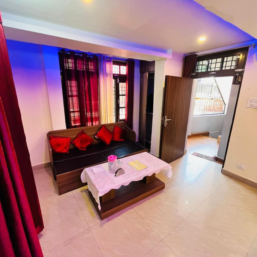 Hotel Balaji Далхаузи Екстериор снимка