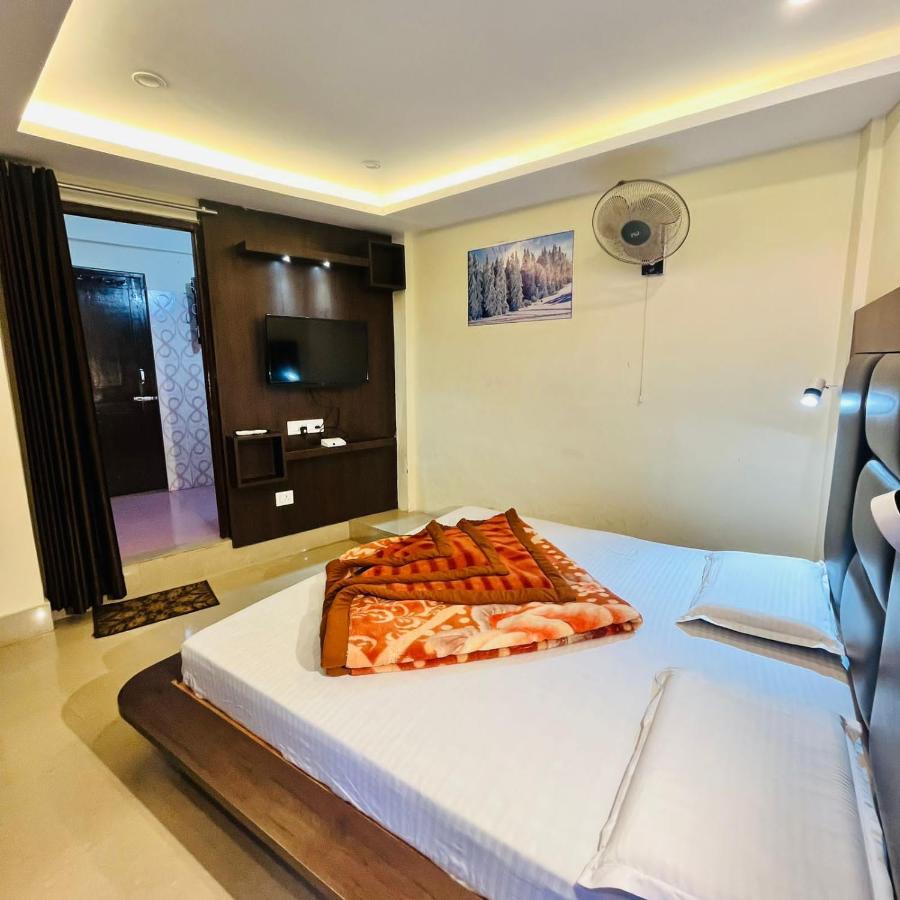 Hotel Balaji Далхаузи Екстериор снимка